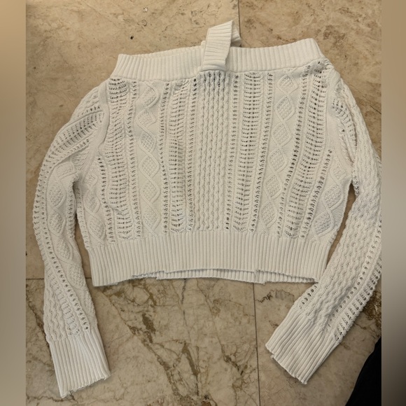 RTA sweater - Picture 4 of 5